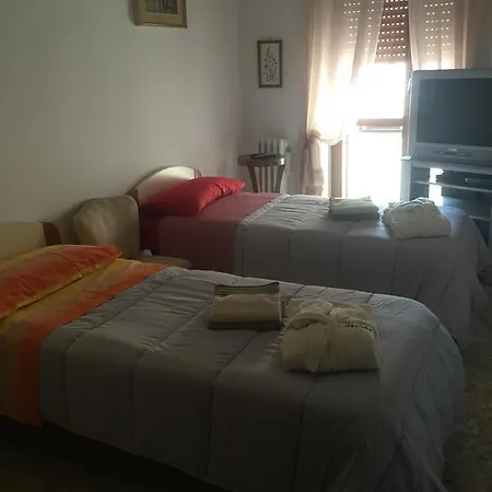 Interno 7 * ليتشي